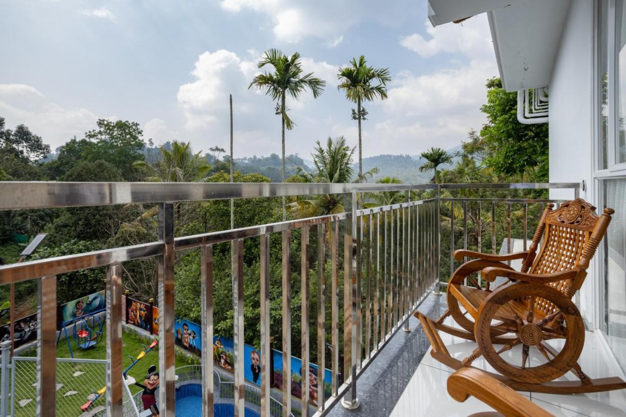 โรงแรมสตาร์ เอมิเรตส์ Anachal ภายนอก รูปภาพ