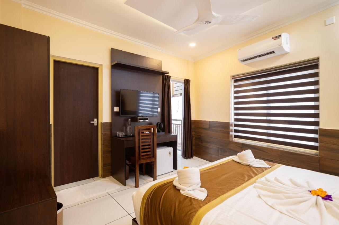 โรงแรมสตาร์ เอมิเรตส์ Anachal ภายนอก รูปภาพ