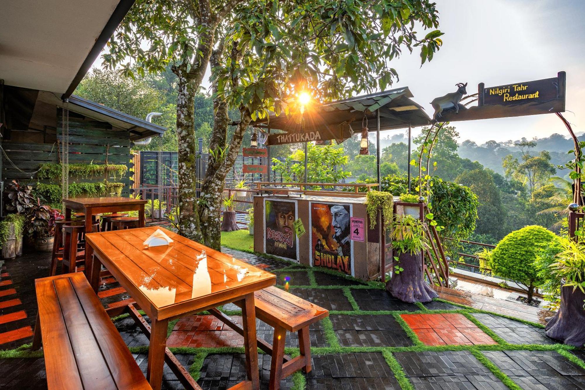 โรงแรมสตาร์ เอมิเรตส์ Anachal ภายนอก รูปภาพ