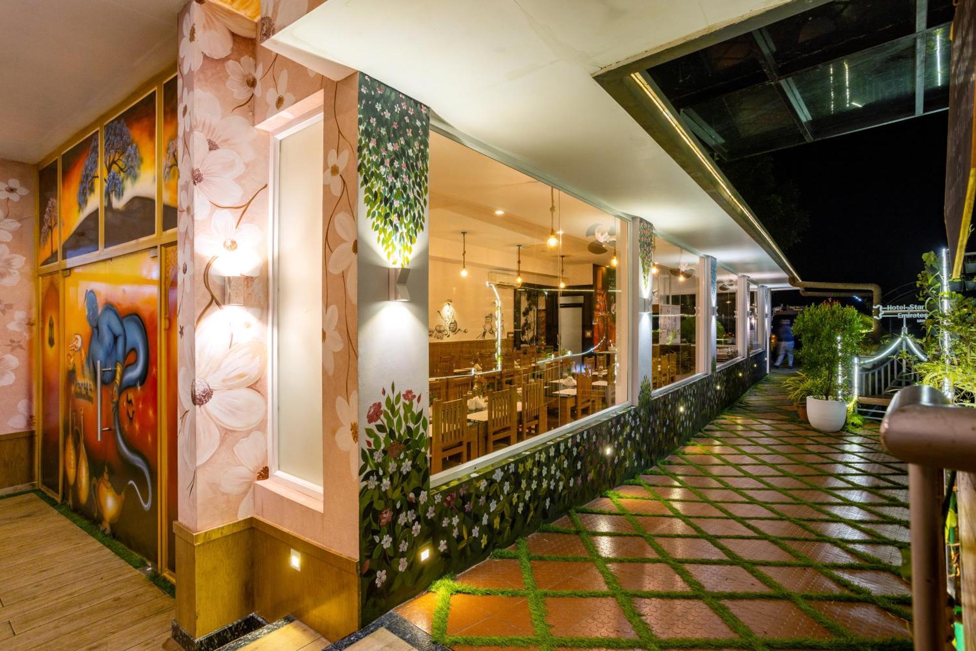 โรงแรมสตาร์ เอมิเรตส์ Anachal ภายนอก รูปภาพ